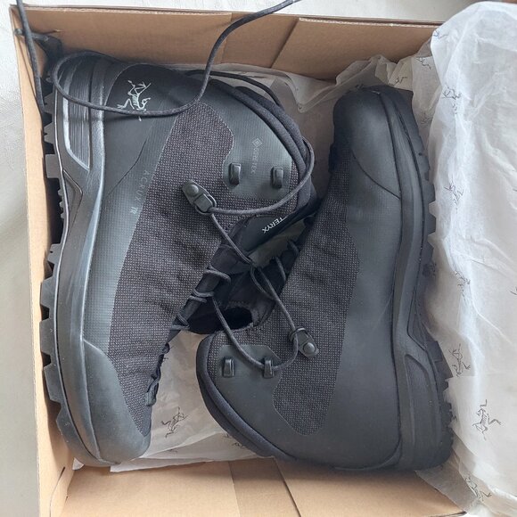 Arc'teryx Acrux TR GTX Trekking Boot for Technical Trails | Black Women's 7 - Picture 2 of 8